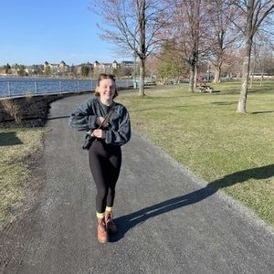 Meet your Posher, Simone